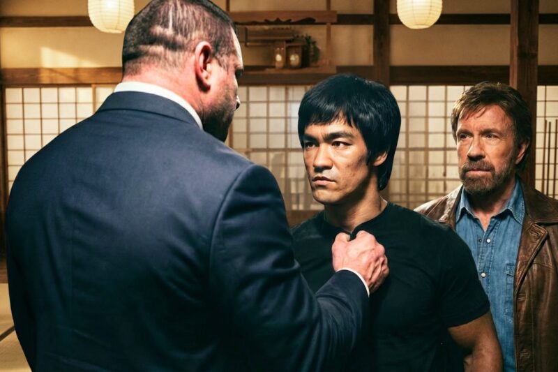 Chuck Norris’s Bodyguard Cornered Bruce Lee in the Dojo—What Chuck Saw Through the Door Stunned All
