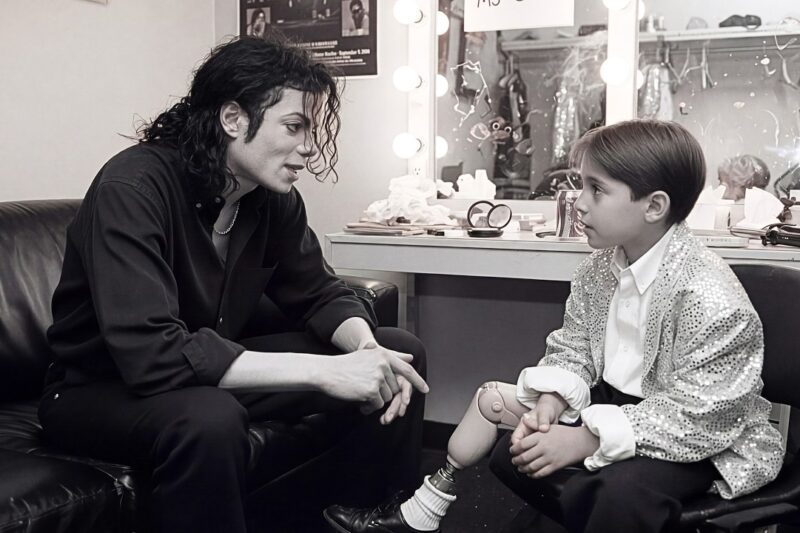 Boy With ONE LEG Danced ‘Billie Jean’ — Michael STOPPED His Concert Mid-Song And Did The UNTHINKABLE